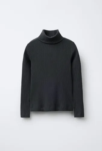 Camiseta Zara Preta 13-14/PP