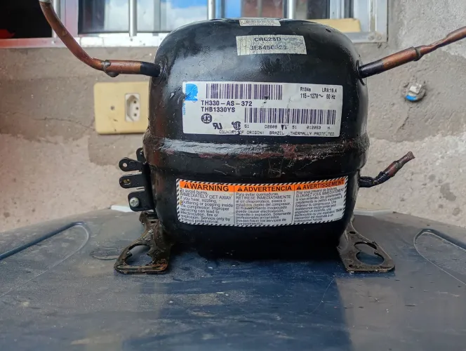 Compressor Geladeira Tecumseh Thb1330ys 1/10 Hp 115v R134a. seminovo