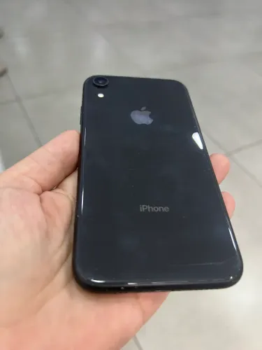 Vendo celular iPhone XR 129 gigabytes 
