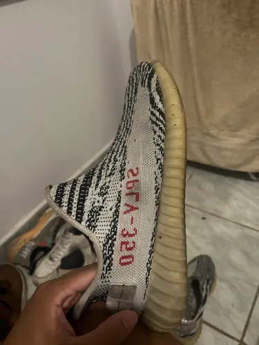 TÊNIS ADIDAS YEEZY BOOST 350 ZEBRA