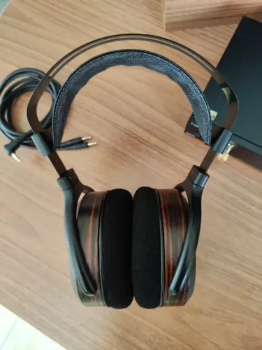 Headphone Hifiman HE560