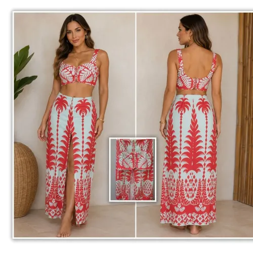 Farm conjunto de top cropped e saia longa farm abacainika. Tam G