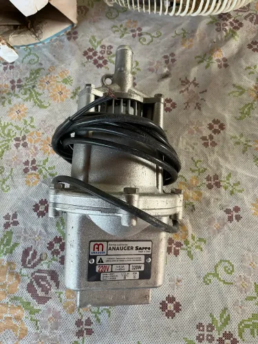 Bomba submersa para poço 220V 60mca