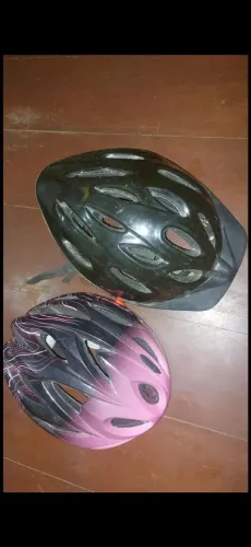 Capacetes epi e 2 de ciclistas