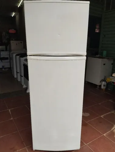 GELADEIRA ELECTROLUX DC360