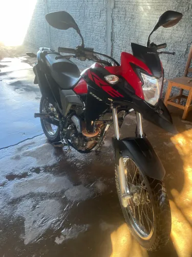 Vende - se XRE-190 2022 ! Comprada na HONDA apenas 15.600 rodados .