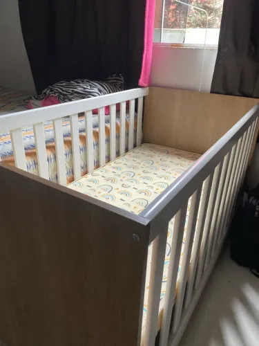 Berço que vira mini cama 