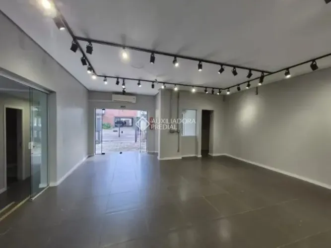 Aluga casa comercial com 150m² - Bairro Rio Branco