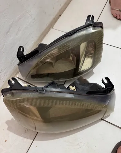 Farol Corsa Max Montana par usados bom estado