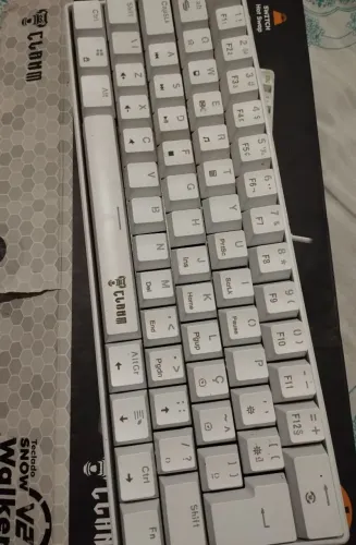 Teclado mecânico 60% Clanm + 3 Fans argb