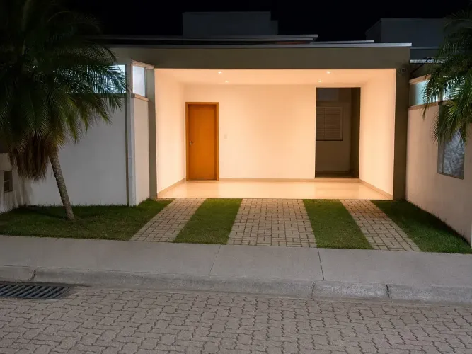 Casa de condomínio para venda tem 112 metros quadrados com 3 quartos