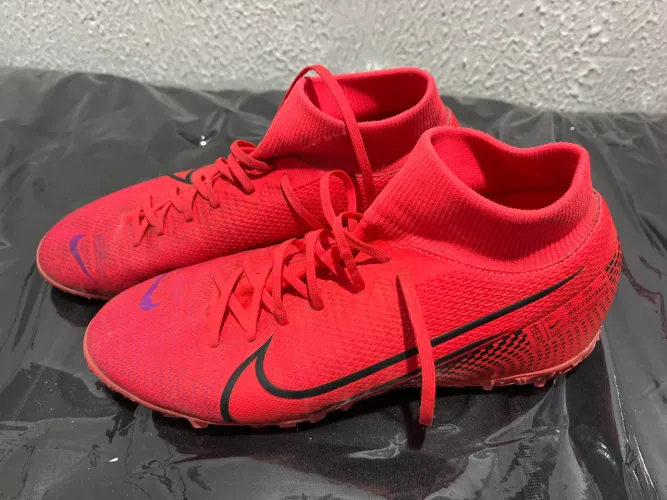 Chuteira Nike original 