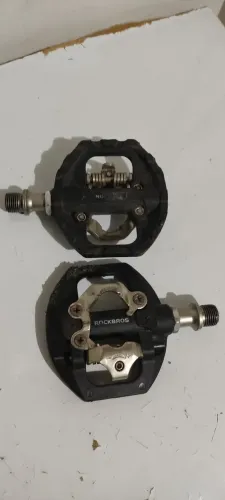 Pedal clip e plataforma