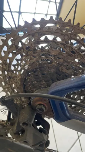 Vende-se bike de carbono