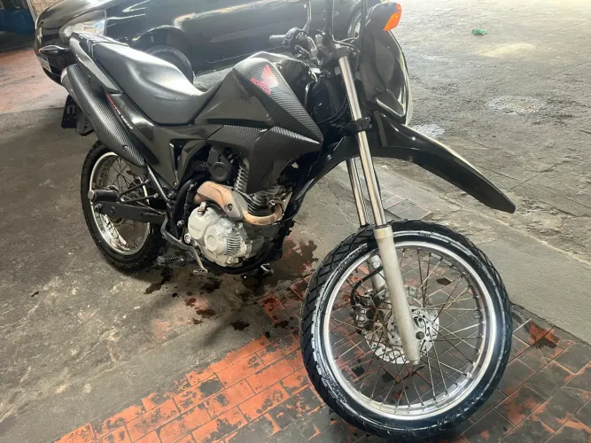 Bros 160 vendo ou troco 