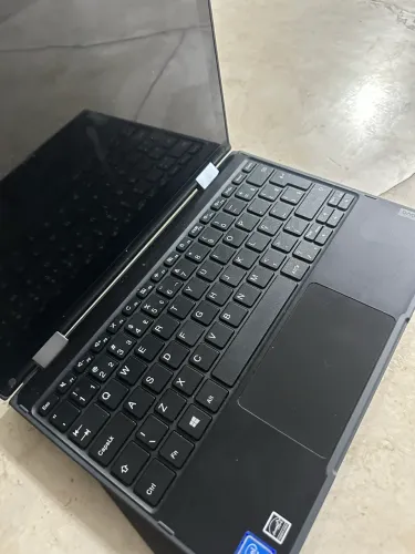 Chrome Book dobrável vira tablet