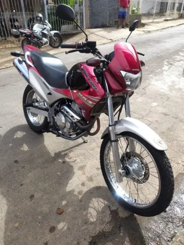 Raríssima Falcon 400!