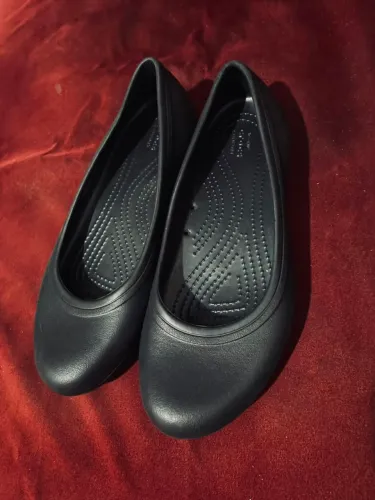 crocs feminino tamanho 36, nunca usado!