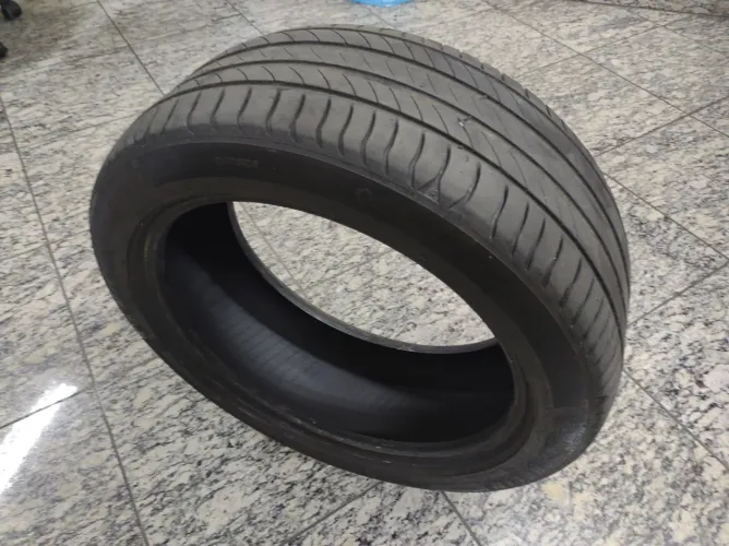 Vendo PNEU 215/50R17 95W XL PRIMACY 4+ MICHELIN