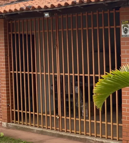 Portas e Estrutura de Ferro - aceito propostas 