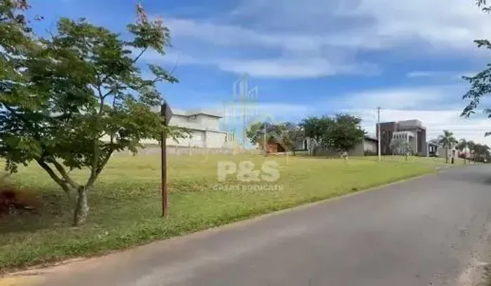 Terreno - Oportunidade Imperdível no Condomínio Parque Laguna Botucatu/SP