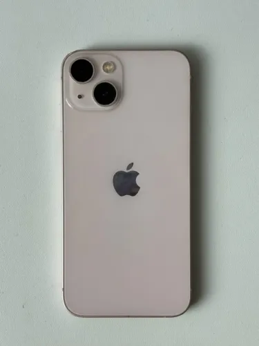 iPhone 13, acompanha caixa e cabo de carregador