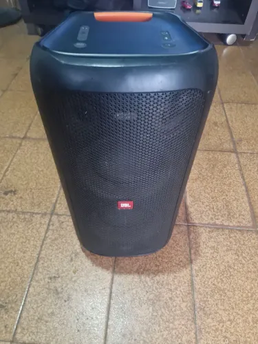 Jbl parti box 100
