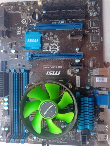 Placa Mãe msi lga 1150 com cooler cpu intel g3220