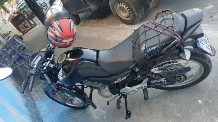 Moto primeira muito econômica