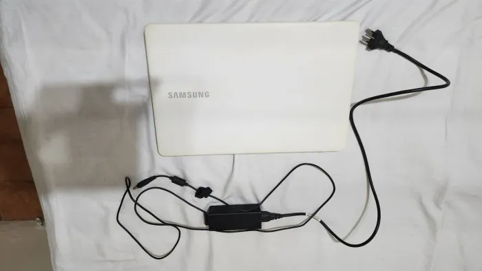 Notebook Samsung branco