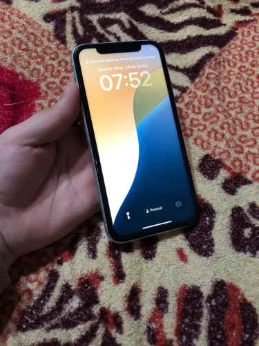 iPhone XR Branco 128GB 