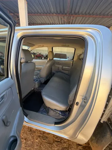 Toyota Hilux CD D4-d 4X4 2.5 16V 102cv TB Dies. 2010
