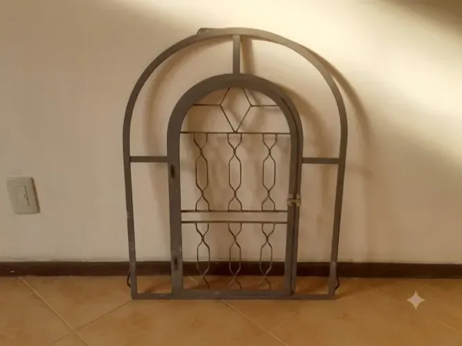 Janela de ferro modelo arco redondo