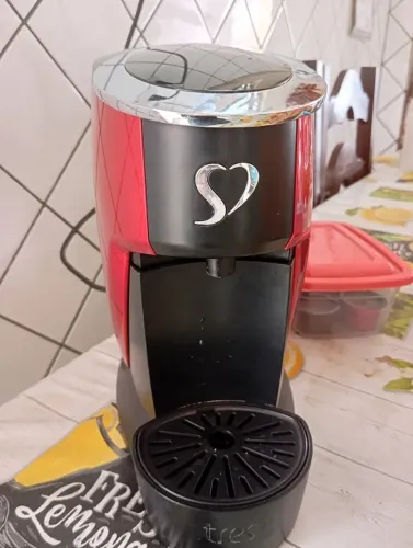 Touch Três Corações Máquina Multi-Bebidas