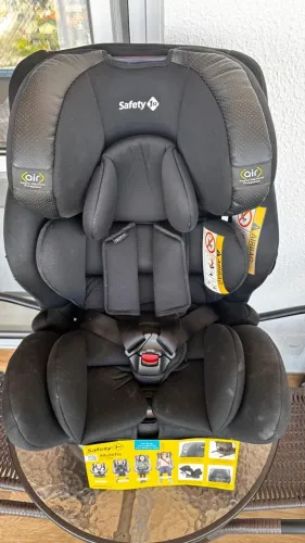 Cadeirinha Safety 1st Multifix Isofix Black Urban