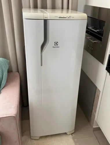 Geladeira Electrolux 220v