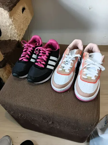 Atencao os 2 tênis feminino por 50 reais