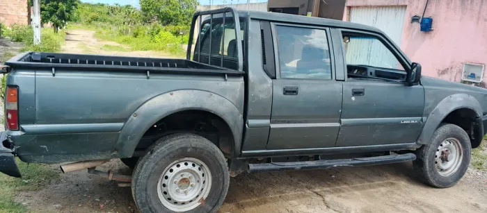Mitsubishi L200 GLS 2.5 4X4 CD Diesel 2003