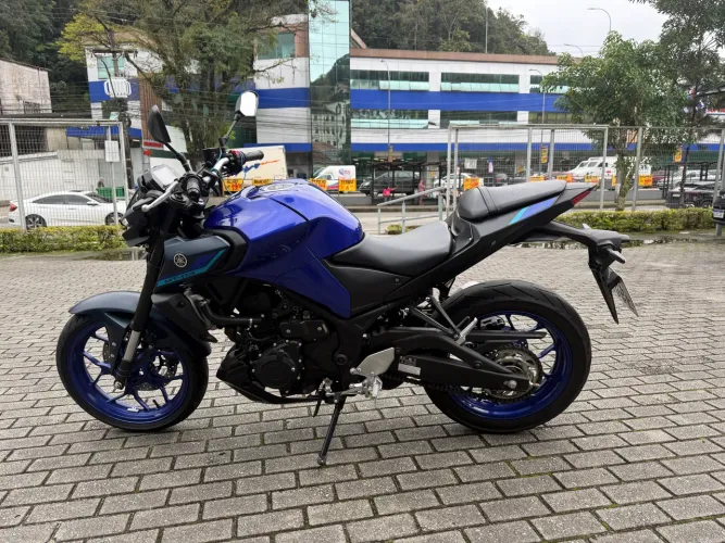Yamaha MT-03 impecável sem detalhes