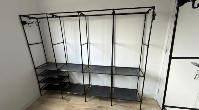 Guarda roupa desmontável
