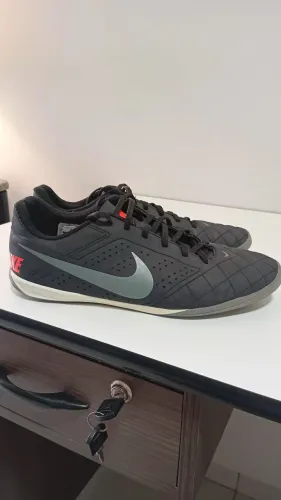 Chuteira Nike futsal 42