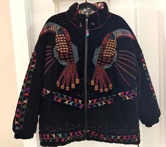 Jaqueta puffer bordada