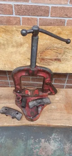 Morsa/Torno de Tubo RIDGID Nº 25 - Made in USA industrial impotada ridgid com curvador