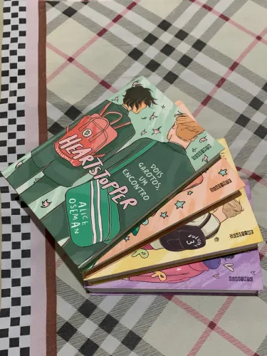 Livros Heartstopper - Volumes 1 ao 4