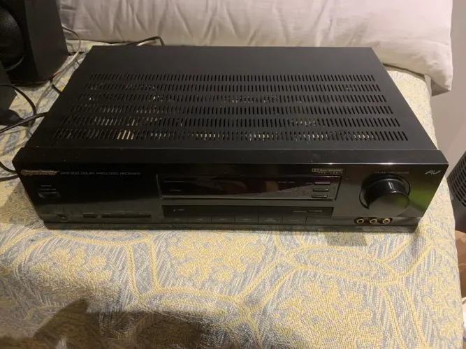 Aparelho Home Theater Gradiente DPR 200 com cinco caixas de som 