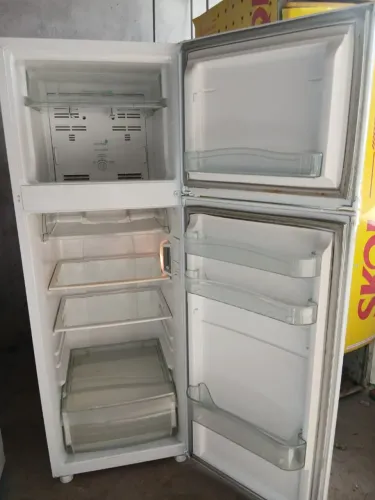 GELADEIRA FRÓESFRE COM GARANTIA E ENTREGAR