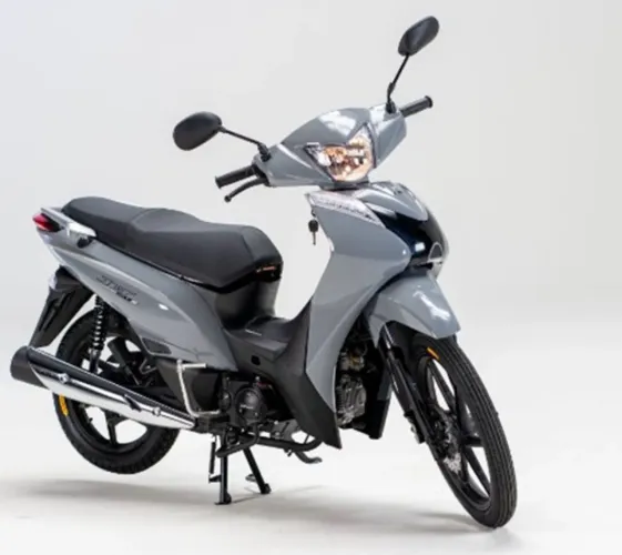 Moto super conservada, único dono, moto só vive parada na garagem
