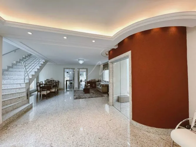 Casa com 3 quartos (3 suítes) no bairro Santa Tereza