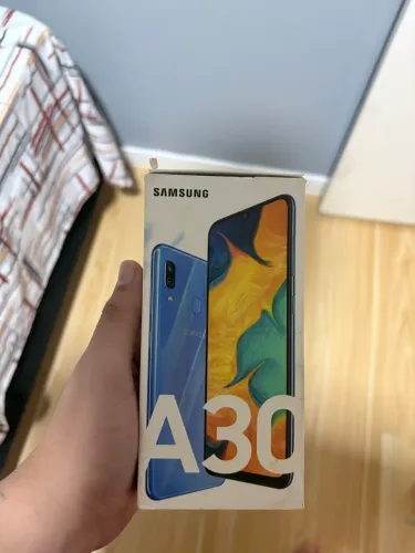 Samsung Galaxy A30