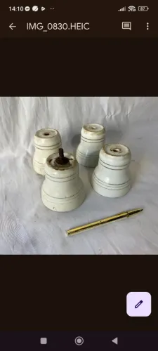 Pés de porcelana antigos